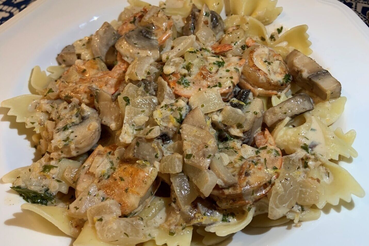 Pasta Farfalle with Shrimp – LA CUISINE DE CHAU
