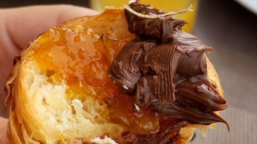 Puff Pastry Chocolate Bundles | LA CUISINE DE CHAU